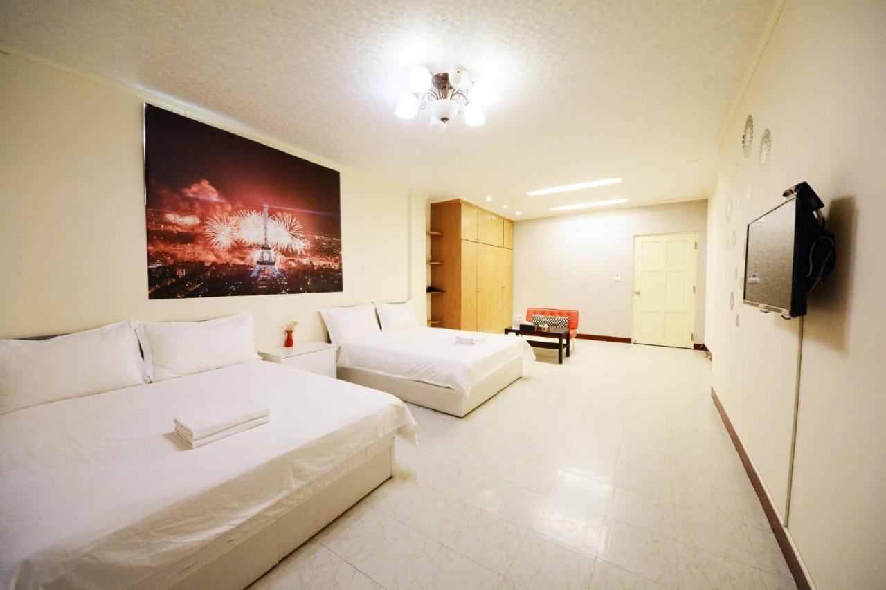 Ariyoshi Ya Apartment Tainan Bagian luar foto