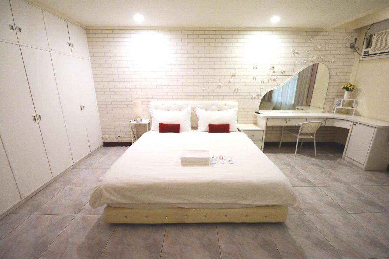 Ariyoshi Ya Apartment Tainan Bagian luar foto