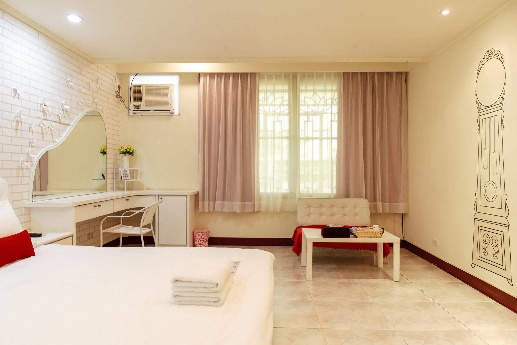 Ariyoshi Ya Apartment Tainan Bagian luar foto