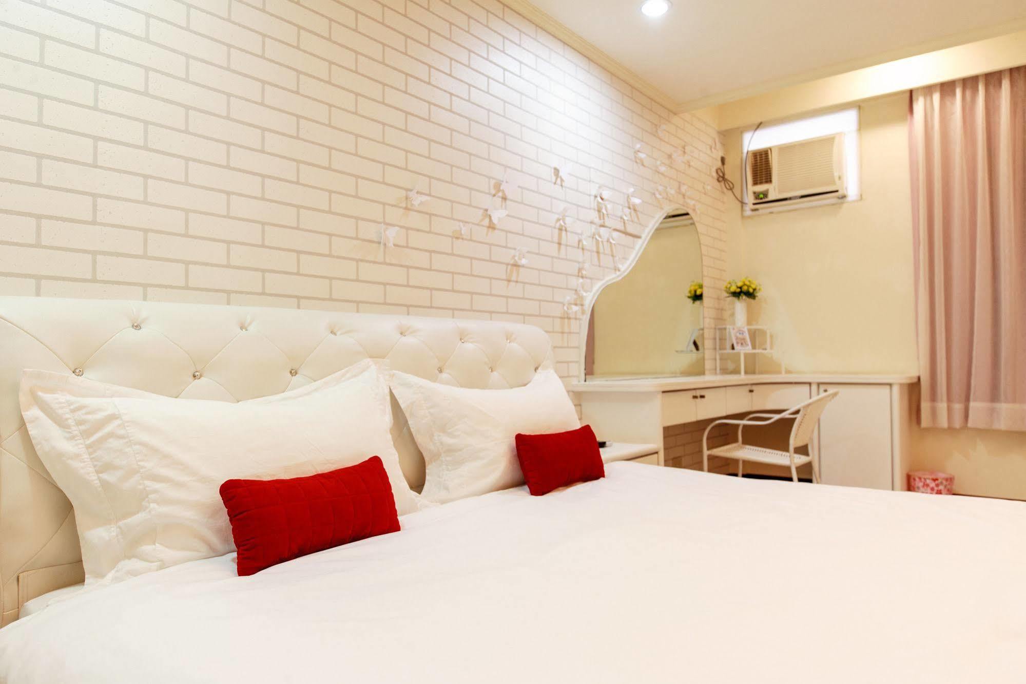 Ariyoshi Ya Apartment Tainan Bagian luar foto